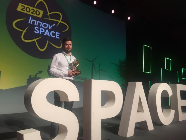 An Innov'Space trophy for Farmapro